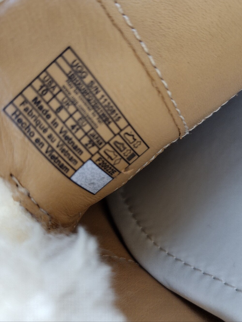 UGG Women's Natural Cream Janaya Cozy Mule Slip On Slippers Size 10 NWOB - Picture 6 of 6